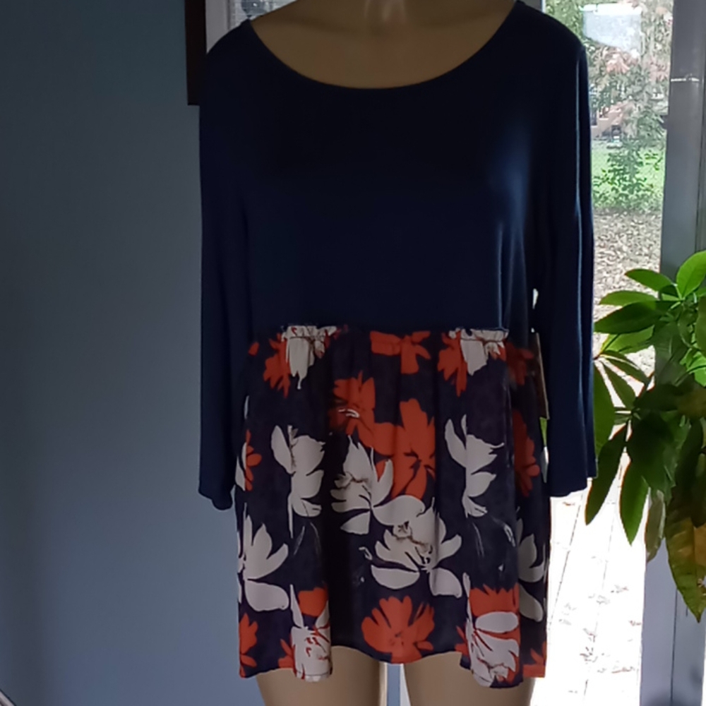 Evri Top with Tropical Flowers